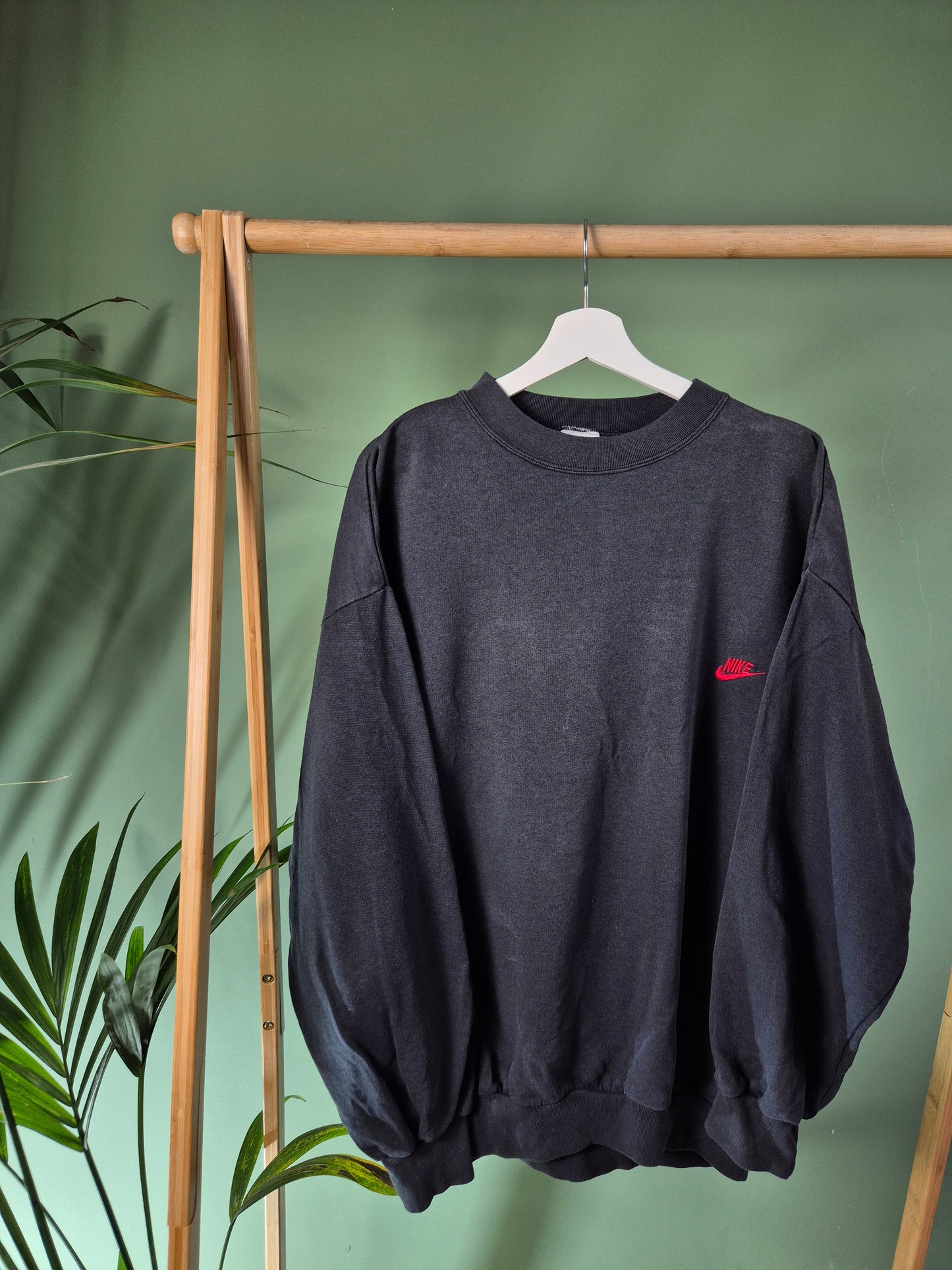 Nike 90s back print sweater maat XL
