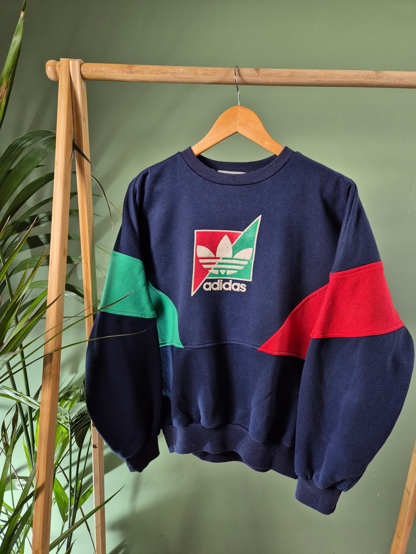 Adidas RARE 80s sweater maat M