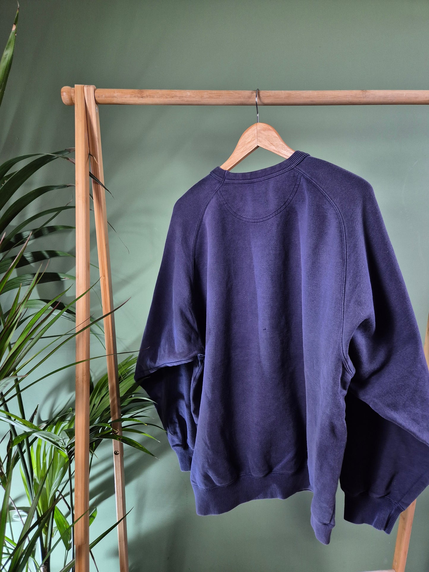 Adidas 90s front logo sweater maat L