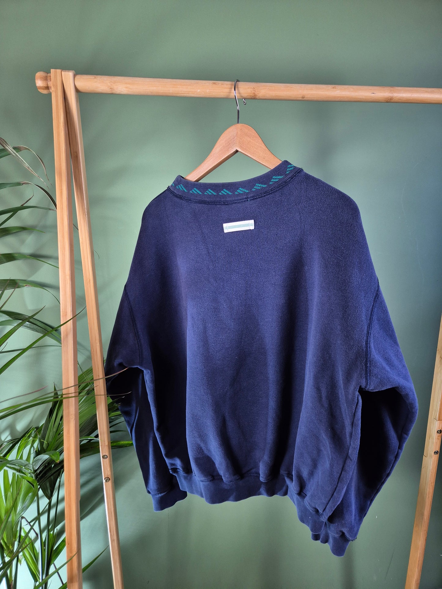 Adidas RARE 90s equipment sweater maat L