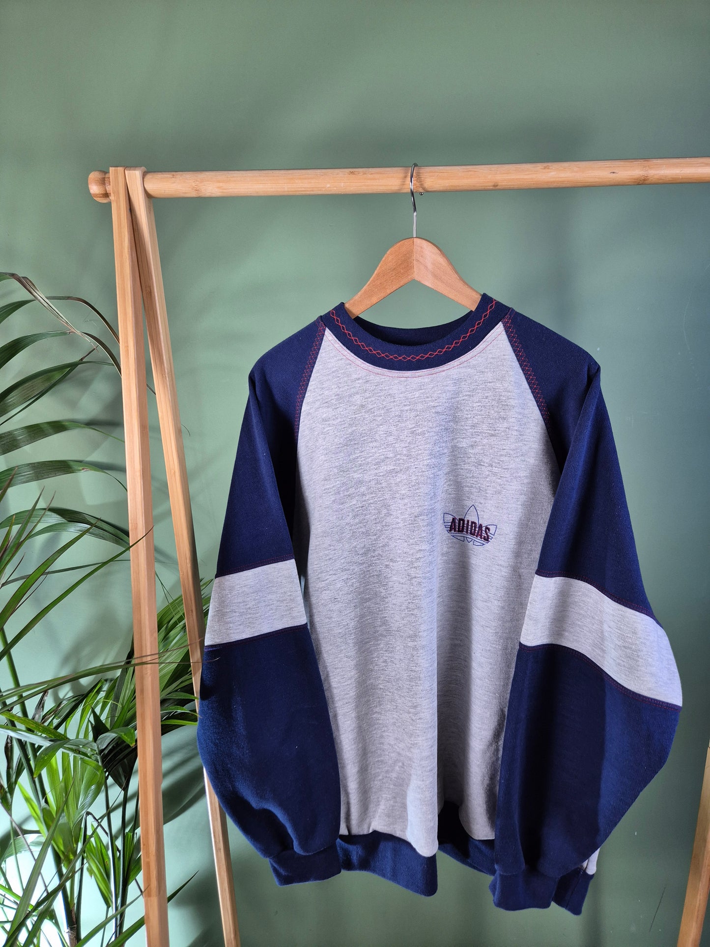 Adidas RARE 70s sweater maat XL