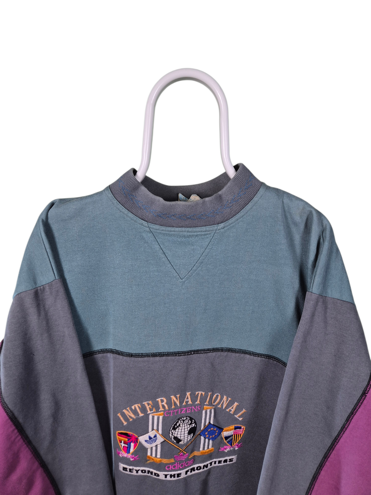 Adidas RARE 70s sweater maat L