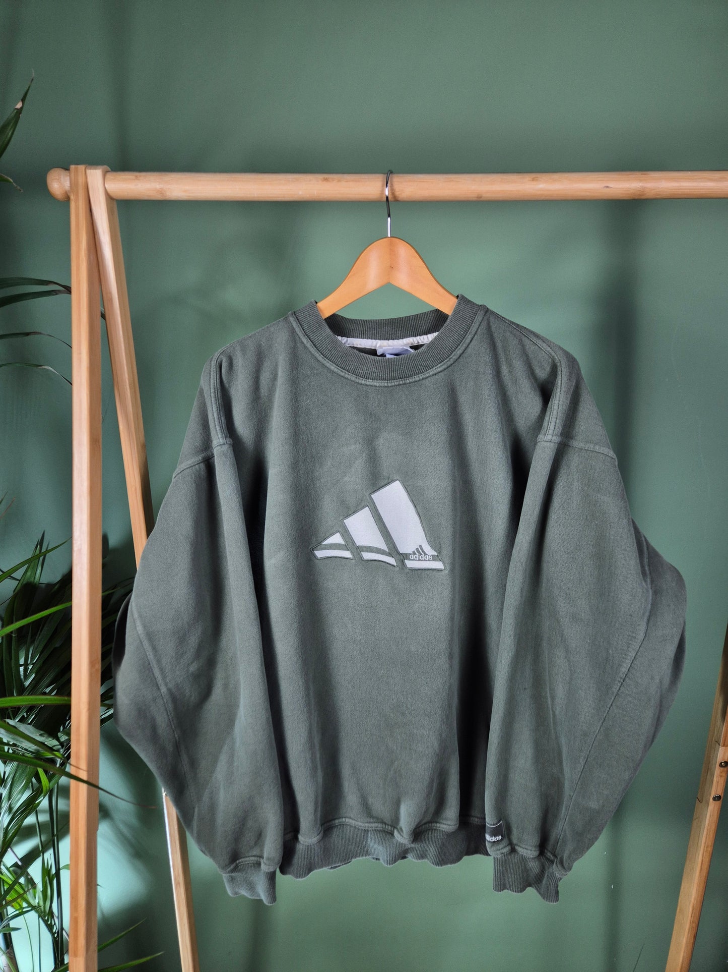 Vintage 90s adidas logo sweater maat L