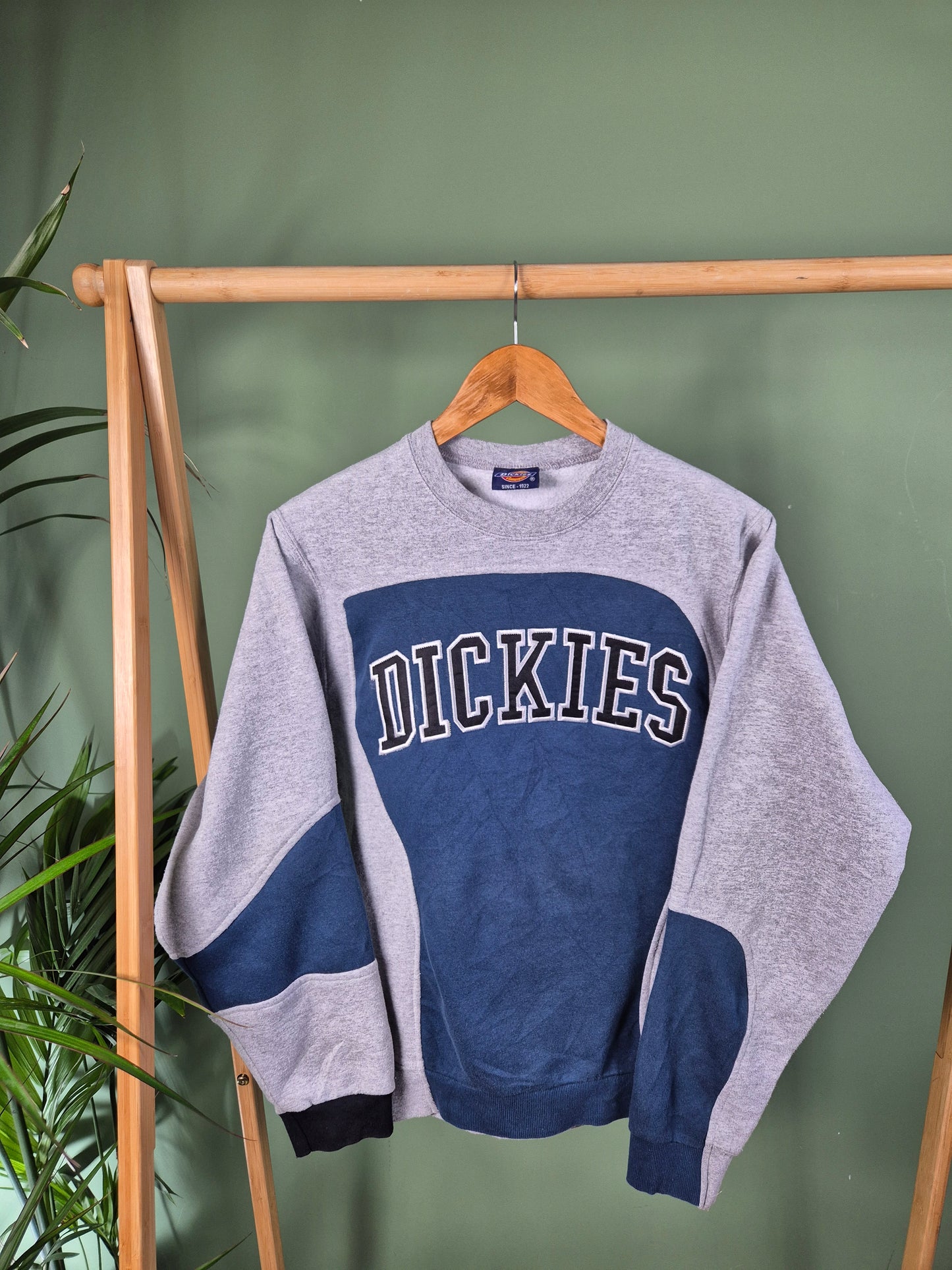 Dickies spell out sweater maat S