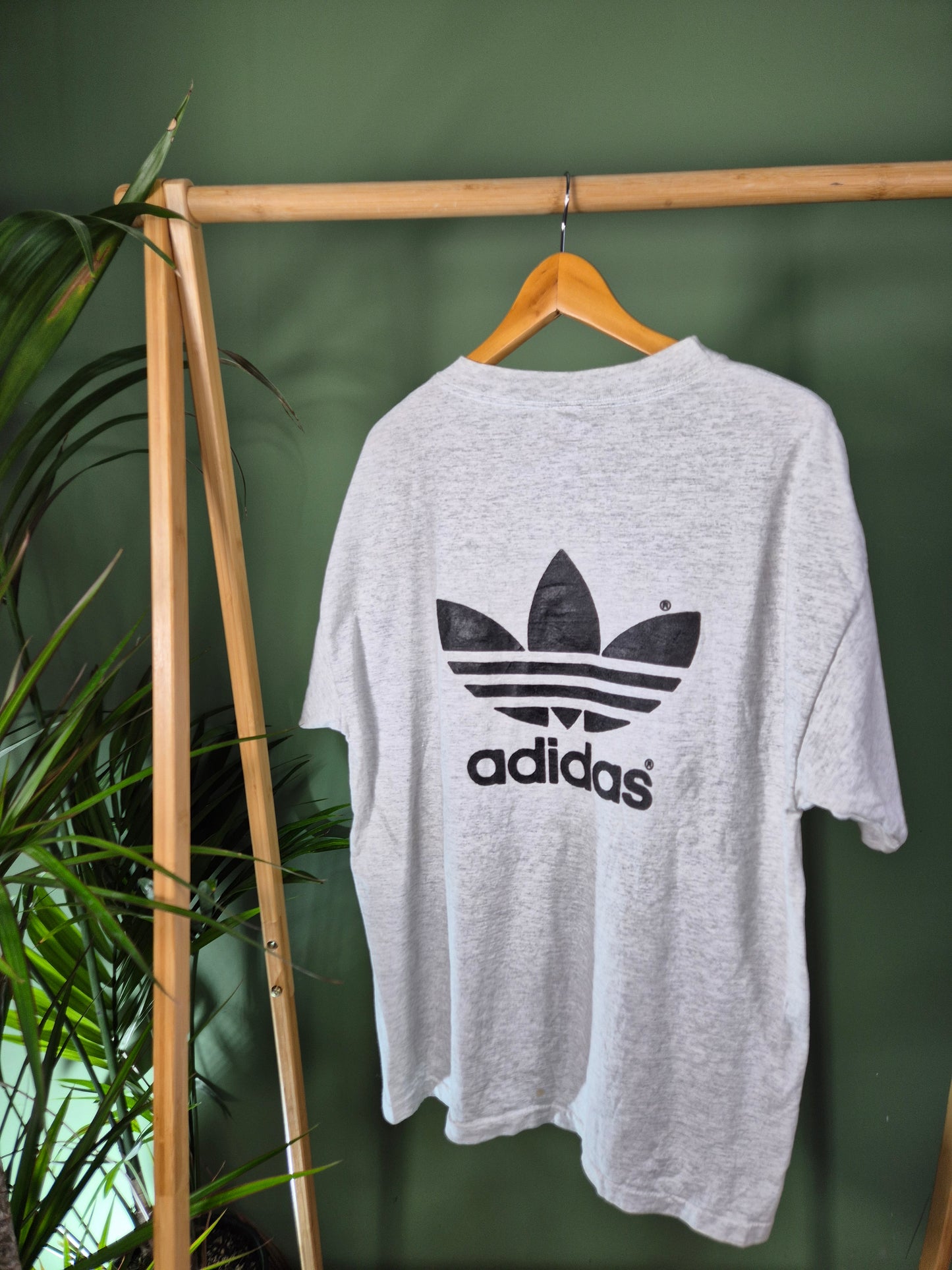Adidas 90s tee maat L