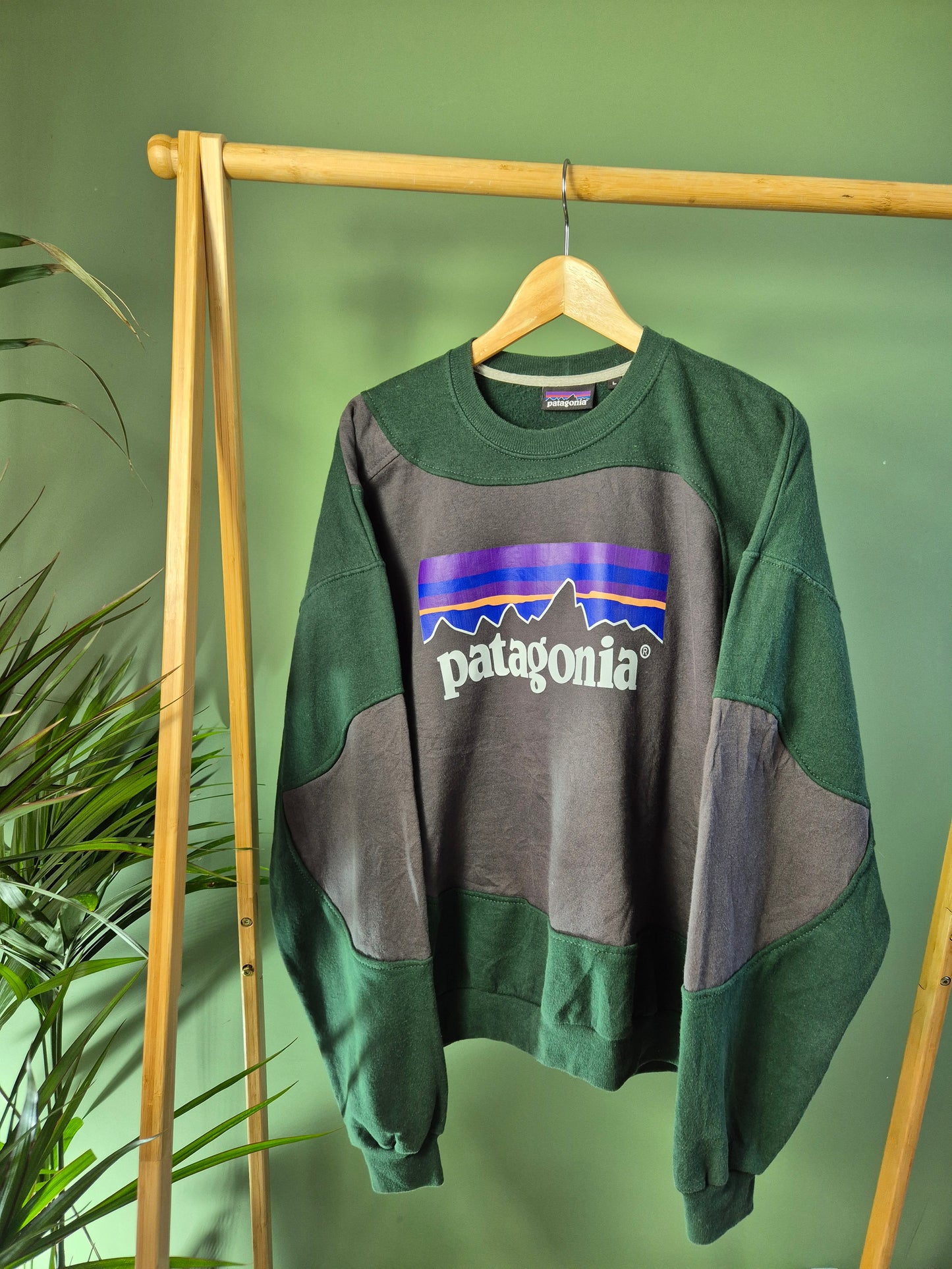 Patagonia logo rework sweater maat L
