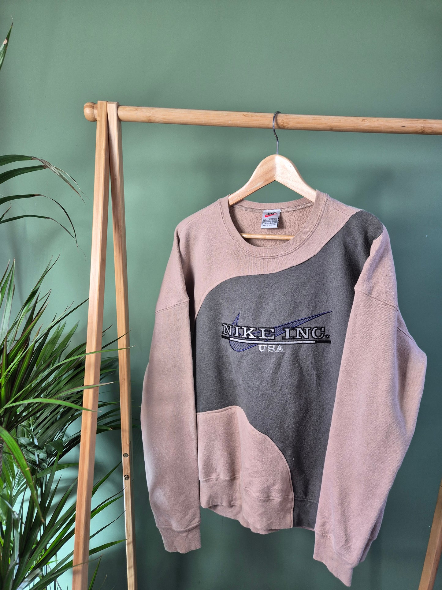 Nike 90s USA lightweight reworked sweater maat L