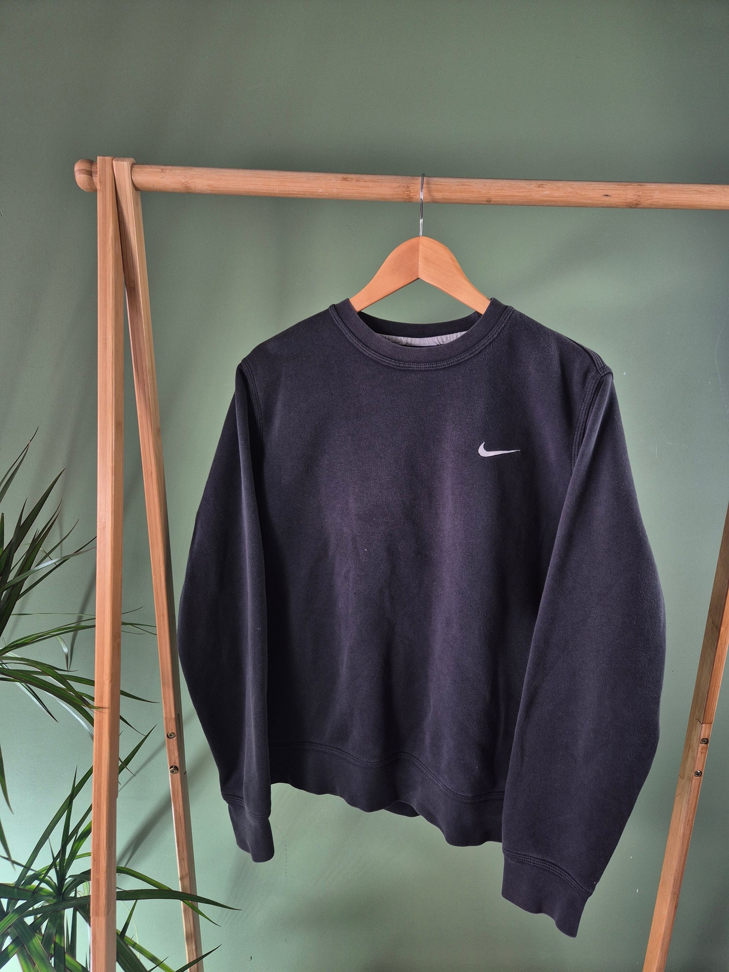 Nike chest swoosh sweater maat L
