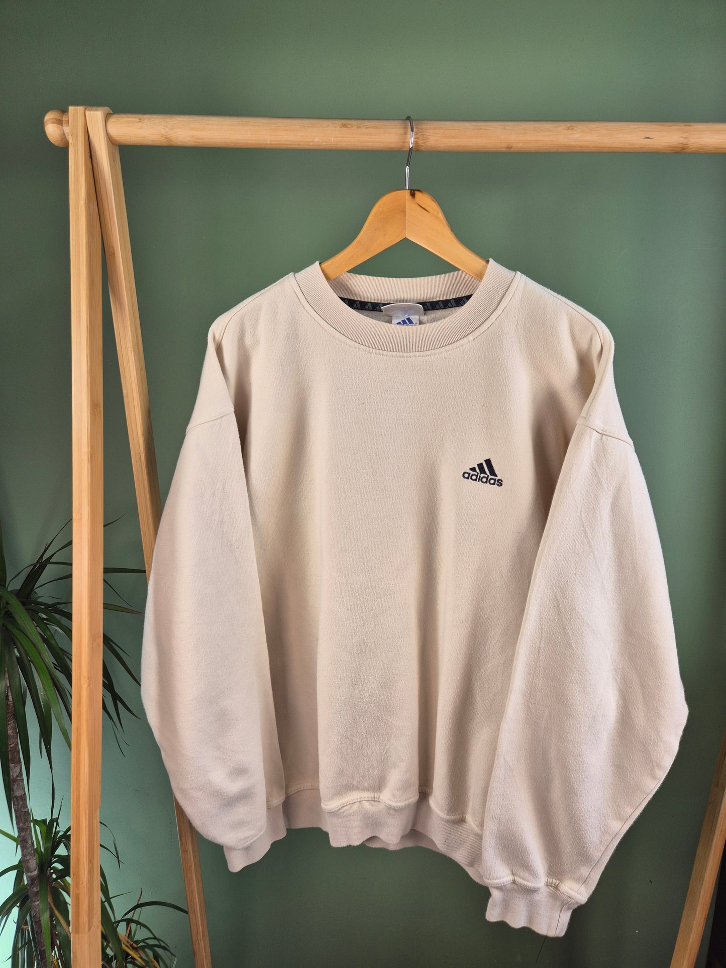 Adidas 90s Chest Logo Sweater Heren | Creme | Maat L
