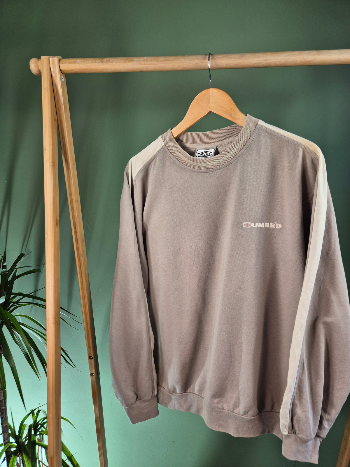 Umbro 90s Sweater Heren | Beige | Maat L