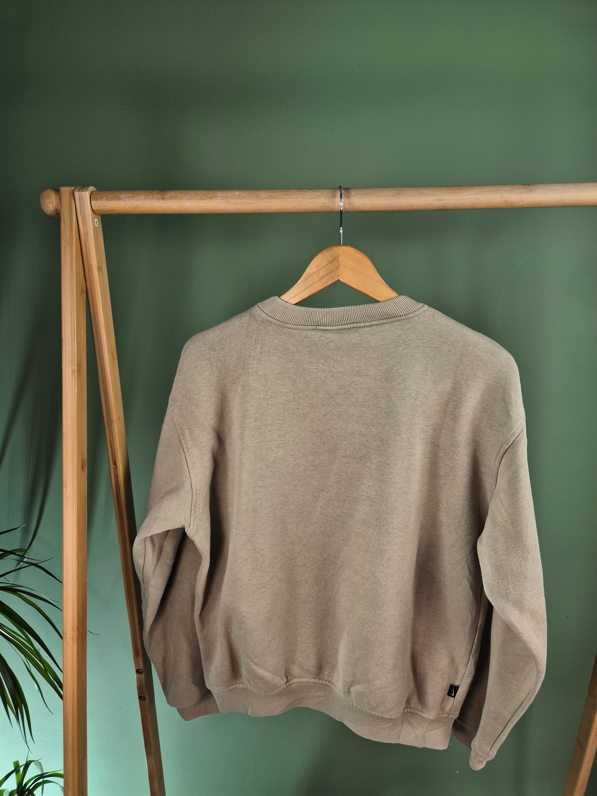 Nike Swoosh Sweater Dames | Bruin | Maat S