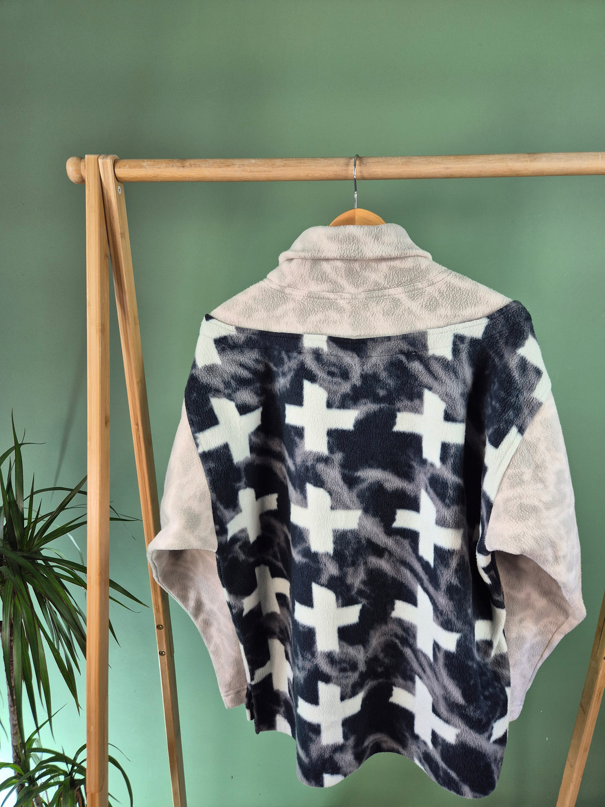 Crazy 90s Fleece Coltrui Dames | Creme | Maat M