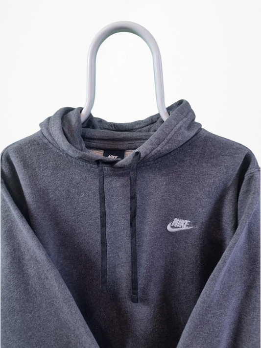 Nike chest logo hoodie maat M