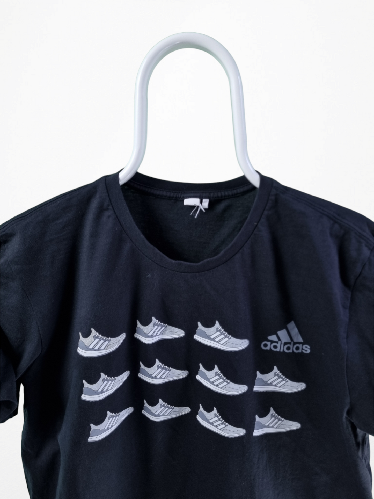 Adidas sneaker t-shirt maat M