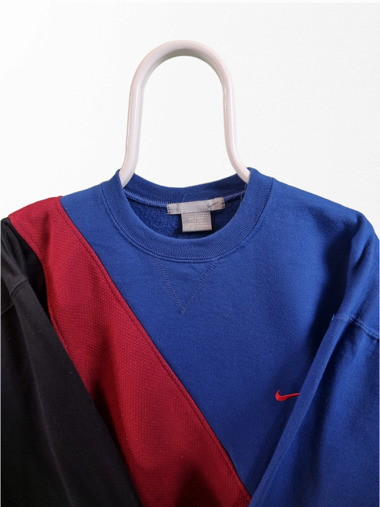 Nike chest swoosh logo rework sweater maat L