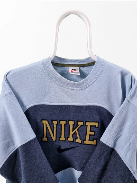 Nike 90s spell out rework sweater maat  M