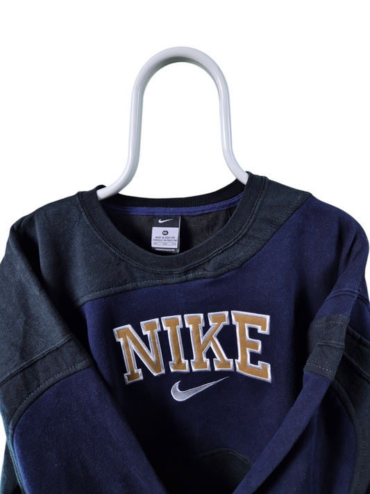 Nike spell out rework sweater maat L