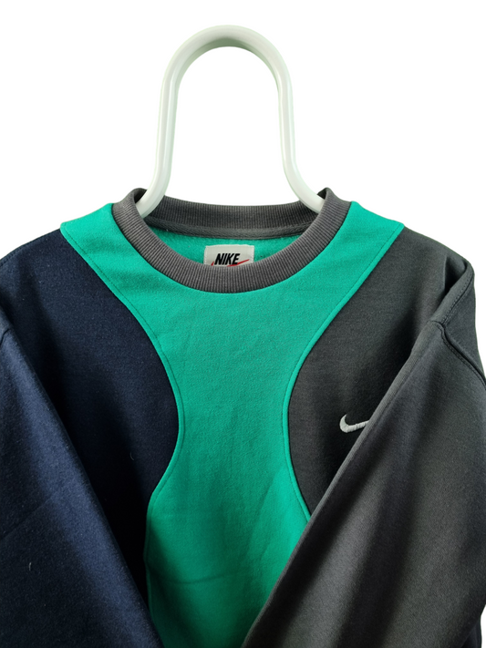 Nike chest swoosh rework sweater maat M