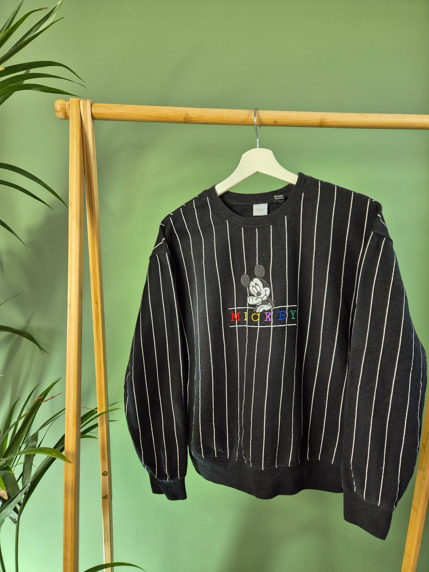 Disney Mickey Mouse sweater maat M