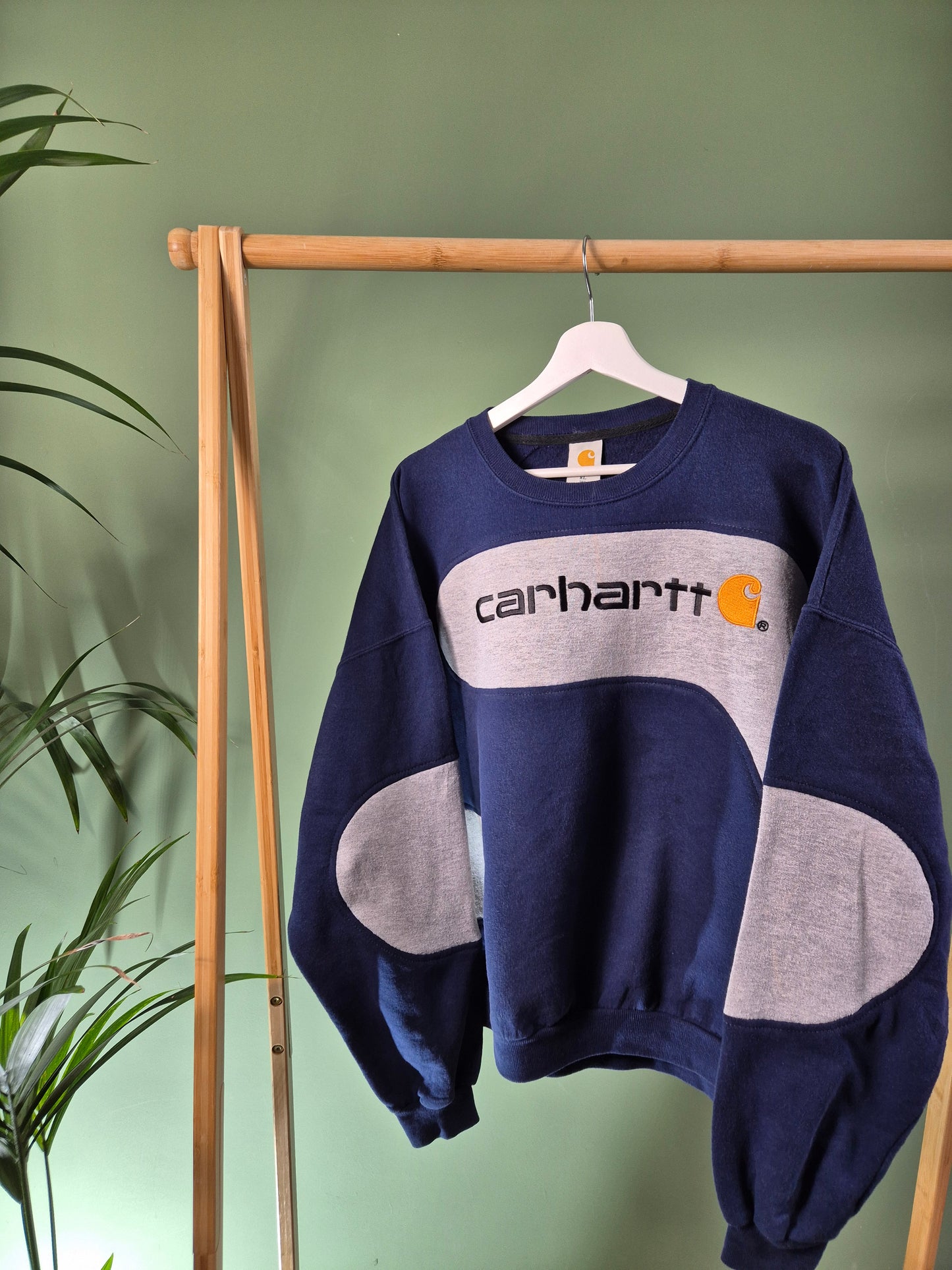 Carhartt rework sweater maat L