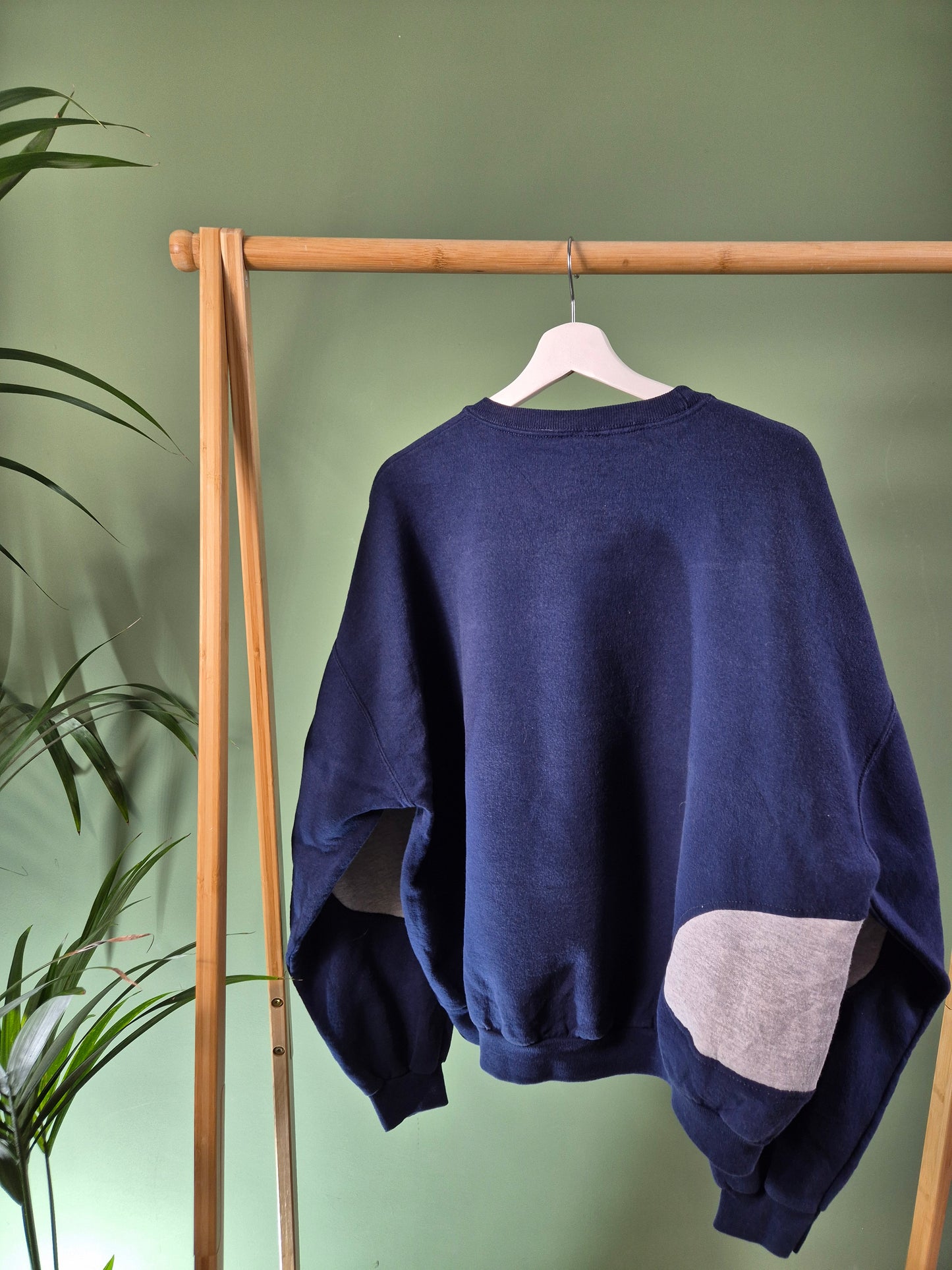 Carhartt rework sweater maat L