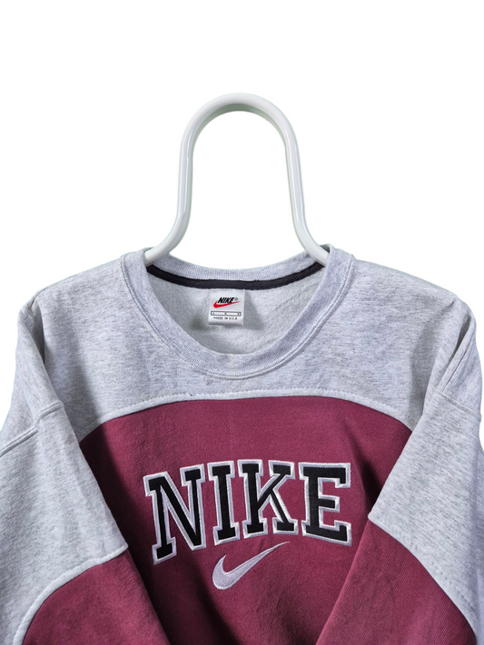 Nike 90s spell out rework sweater maat L