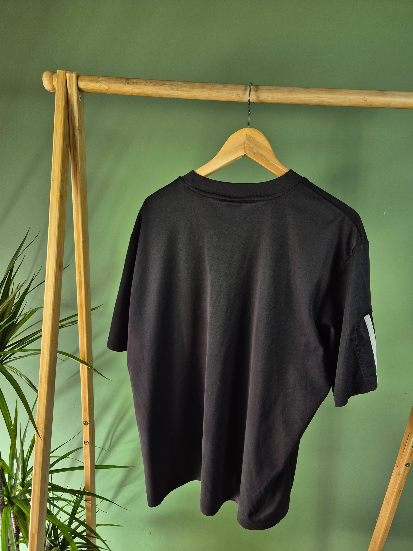 Adidas Chest Logo T-shirt Heren | Zwart | L