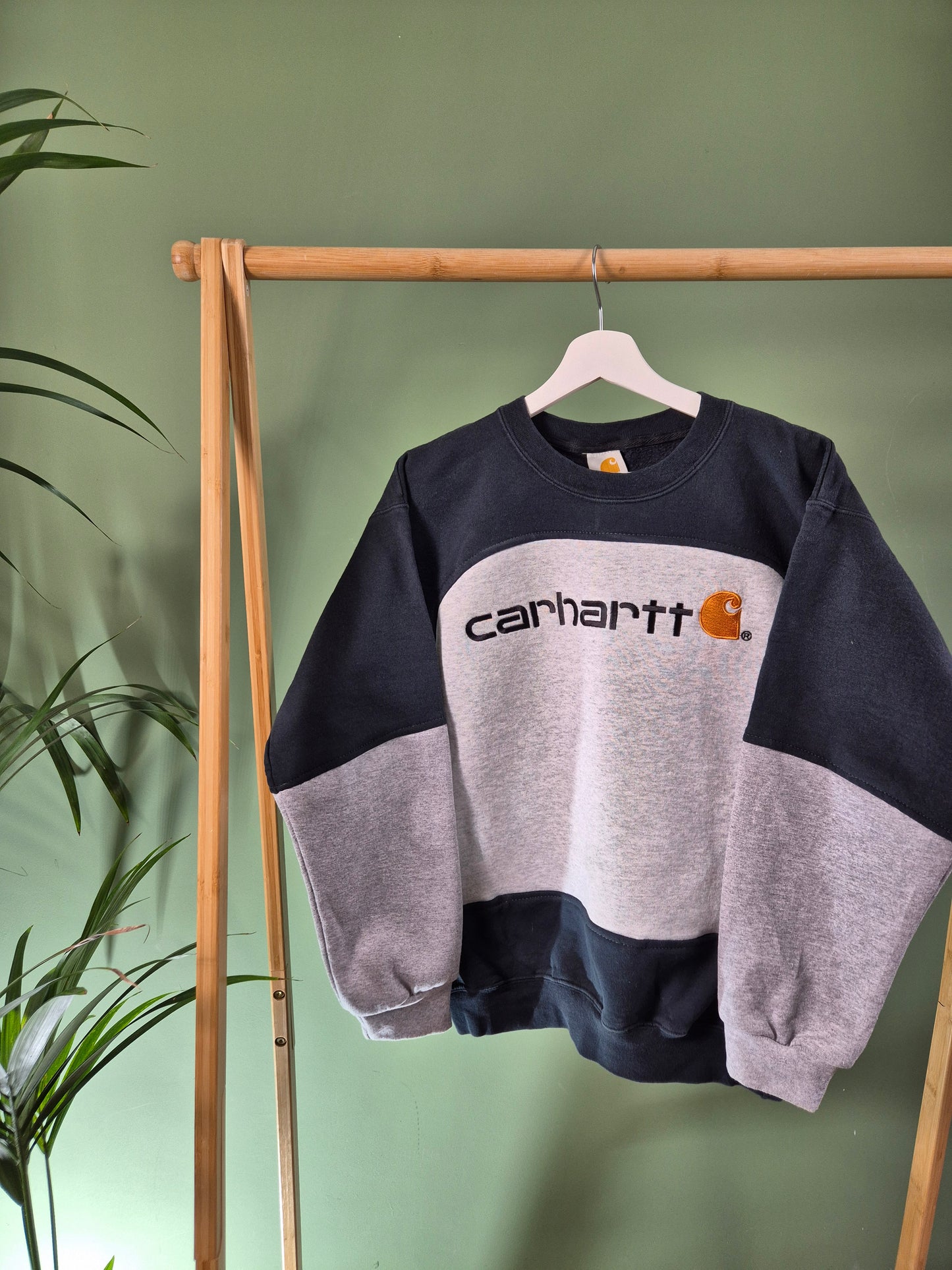 Carhartt rework sweater maat S