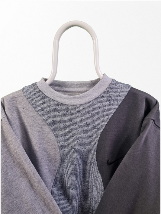 Nike chest swoosh rework sweater maat M