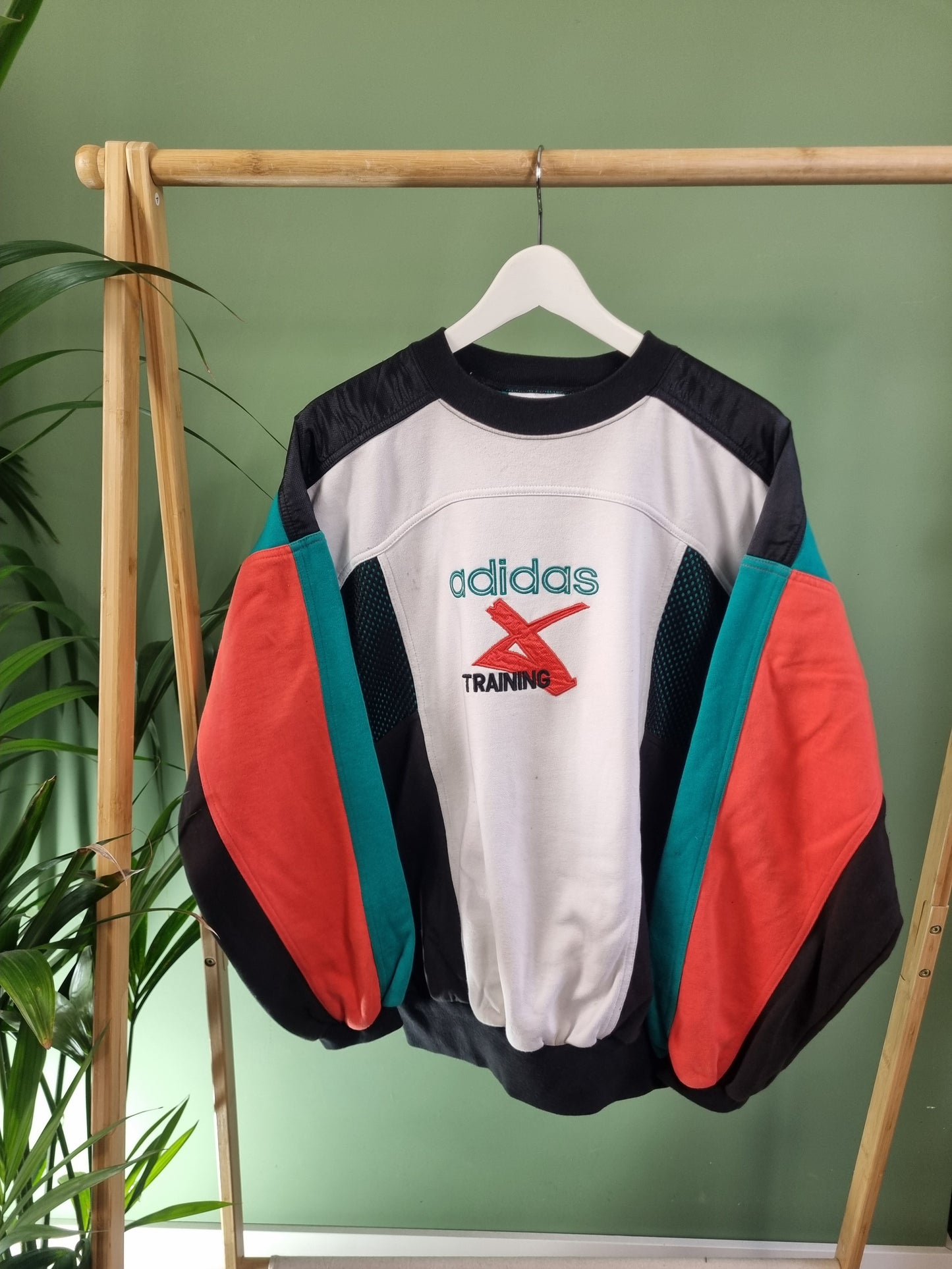 Adidas RARE 80s training sweater maat  M