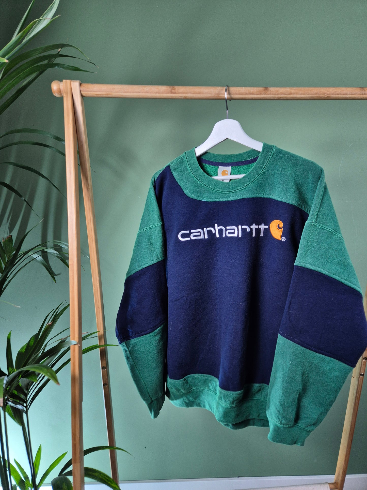 Carhartt rework sweater maat L