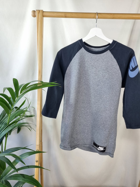 Nike half sleeve shirt maat S