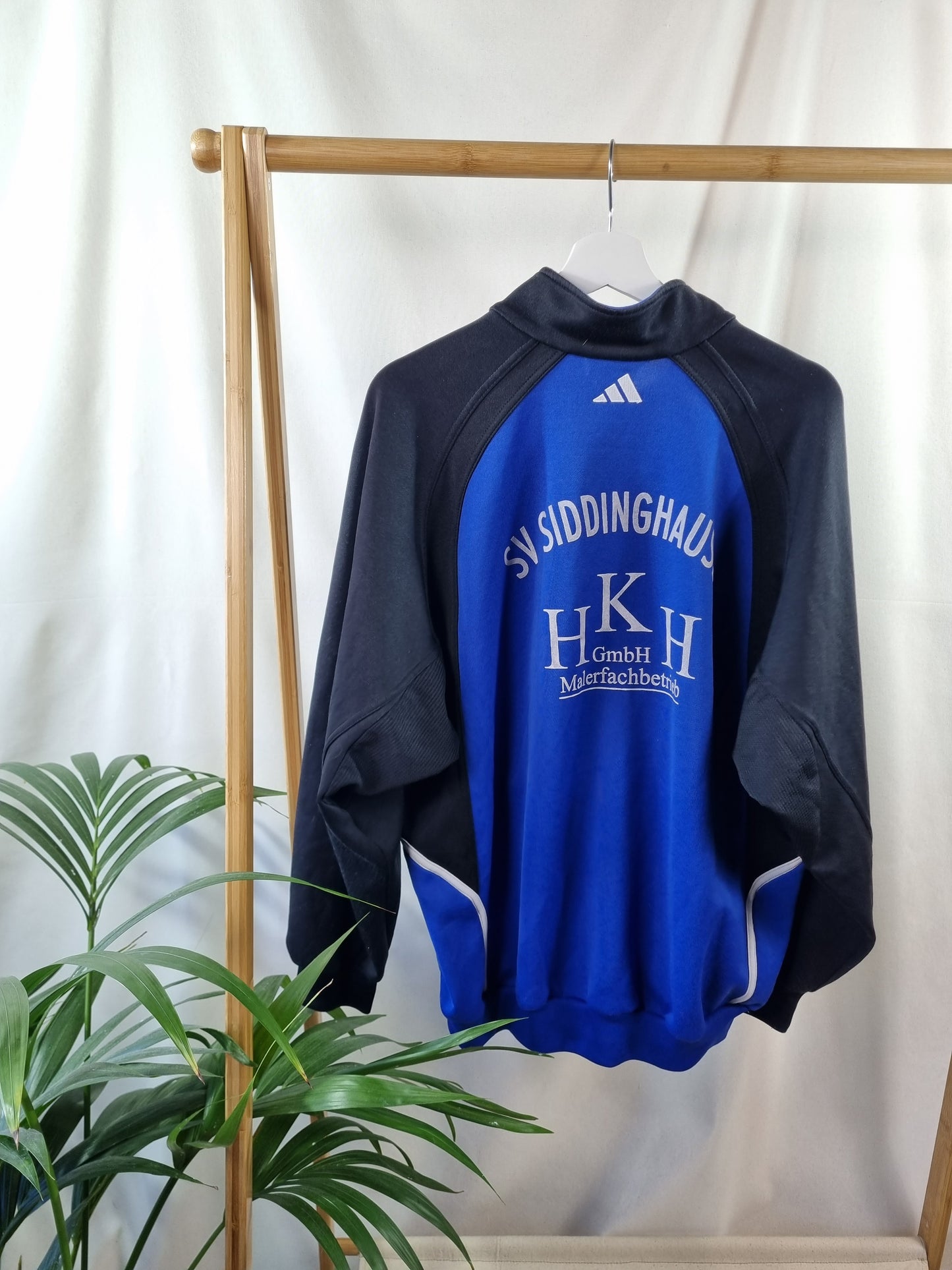 Adidas vest maat  L