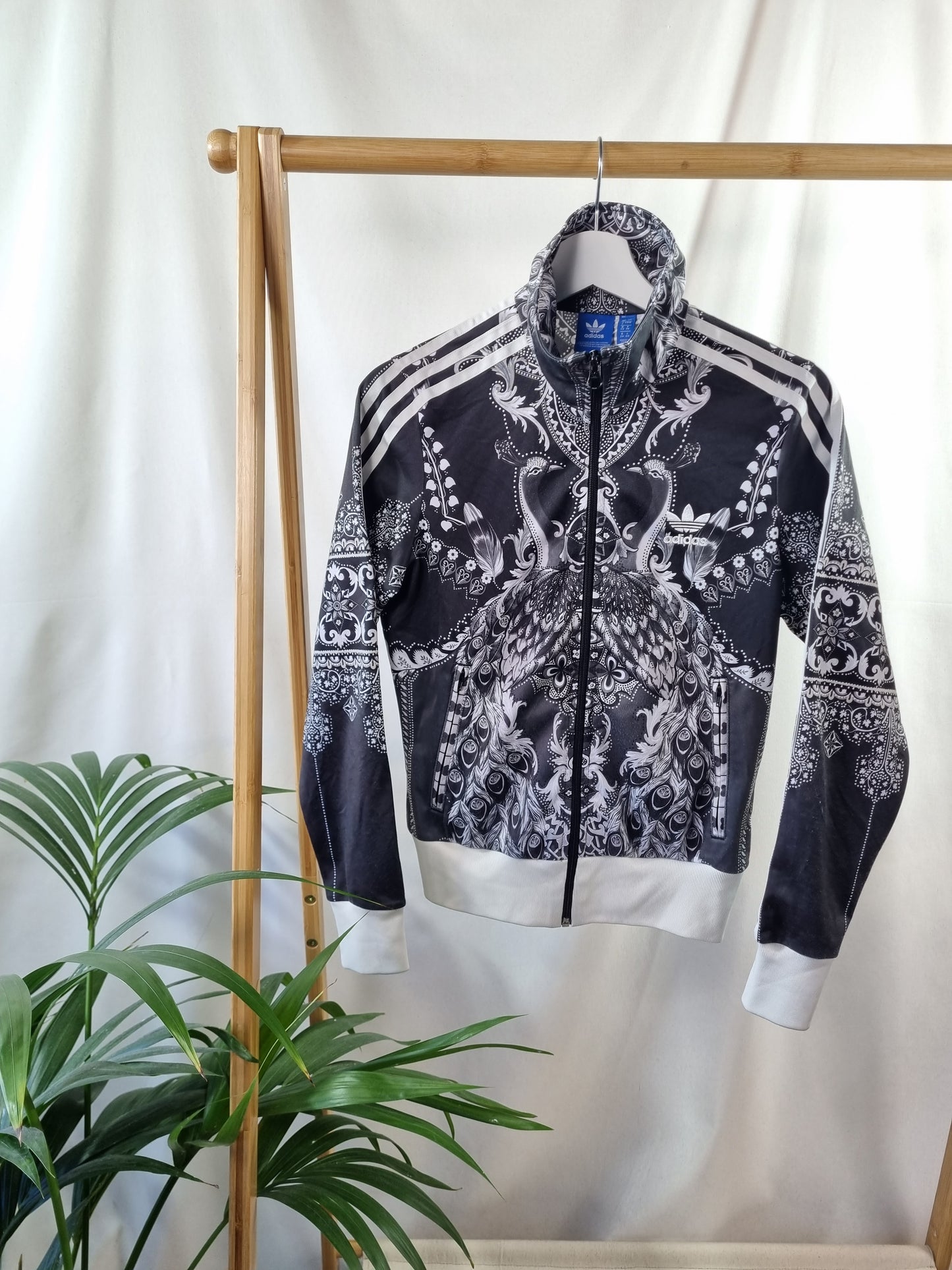 Adidas all over print zipper maat S