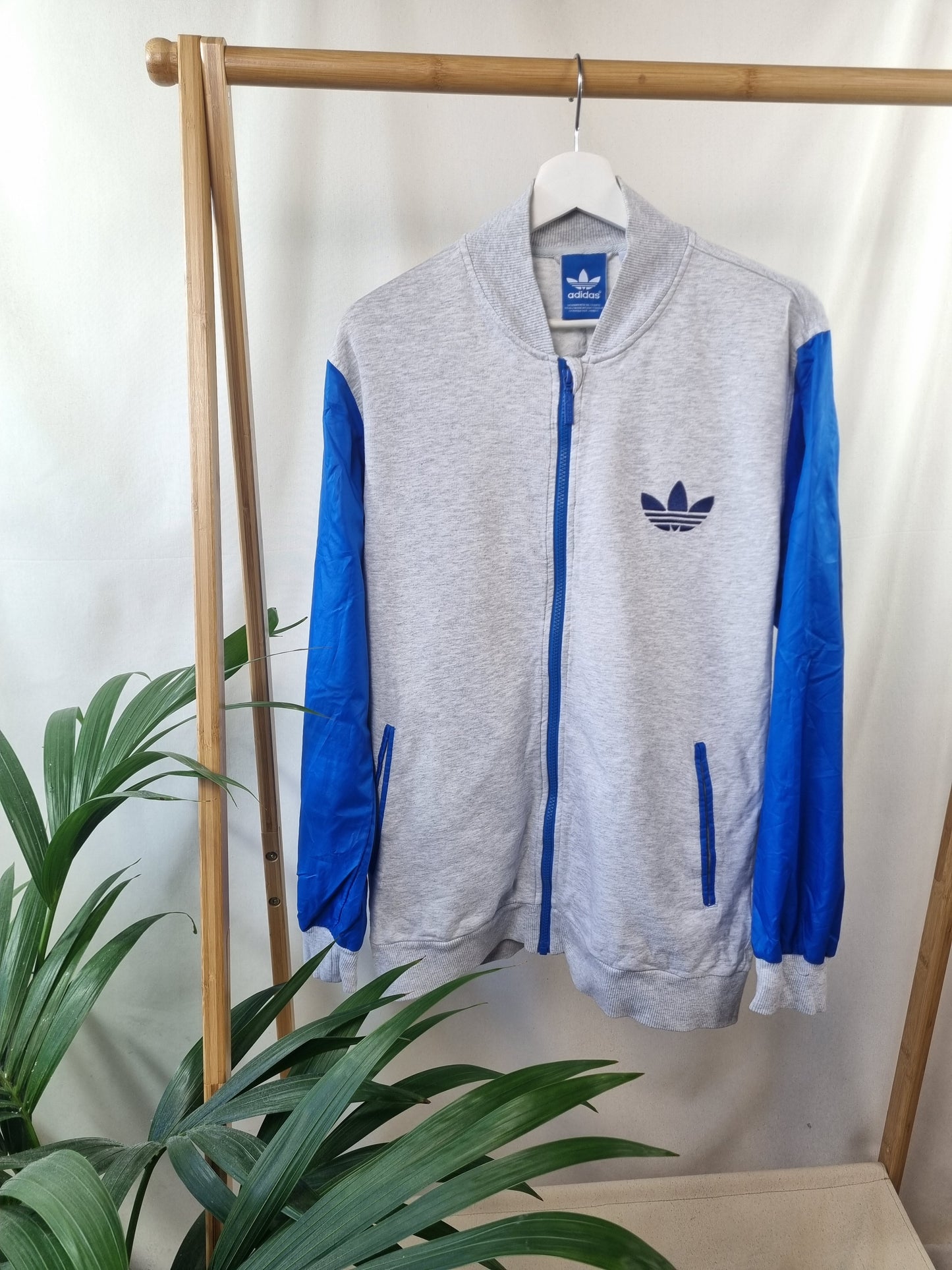 Adidas chest logo zipper maat M