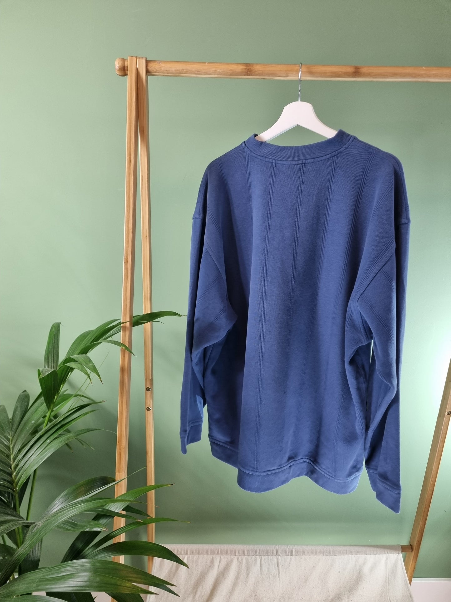 Adidas 90s v-neck sweater maat L