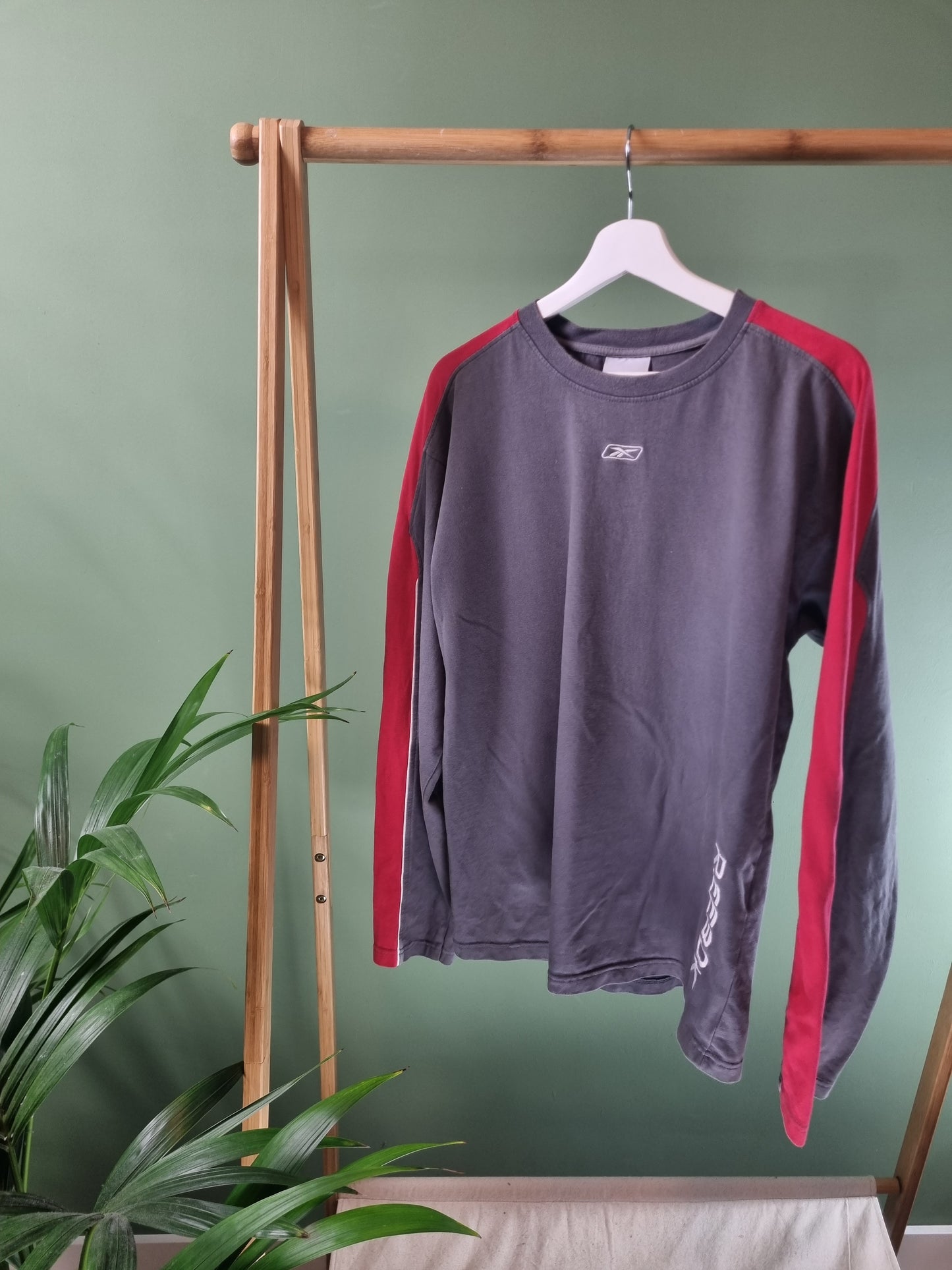 Reebok lightweight center logo sweater maat XL