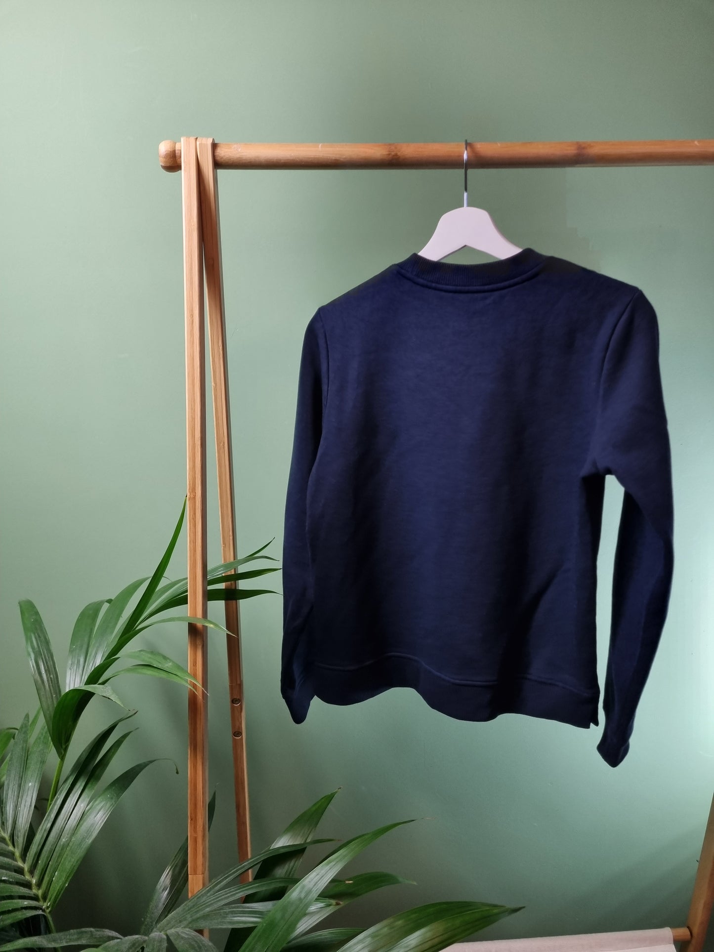Tommy Hilfiger chest logo sweater maat XS