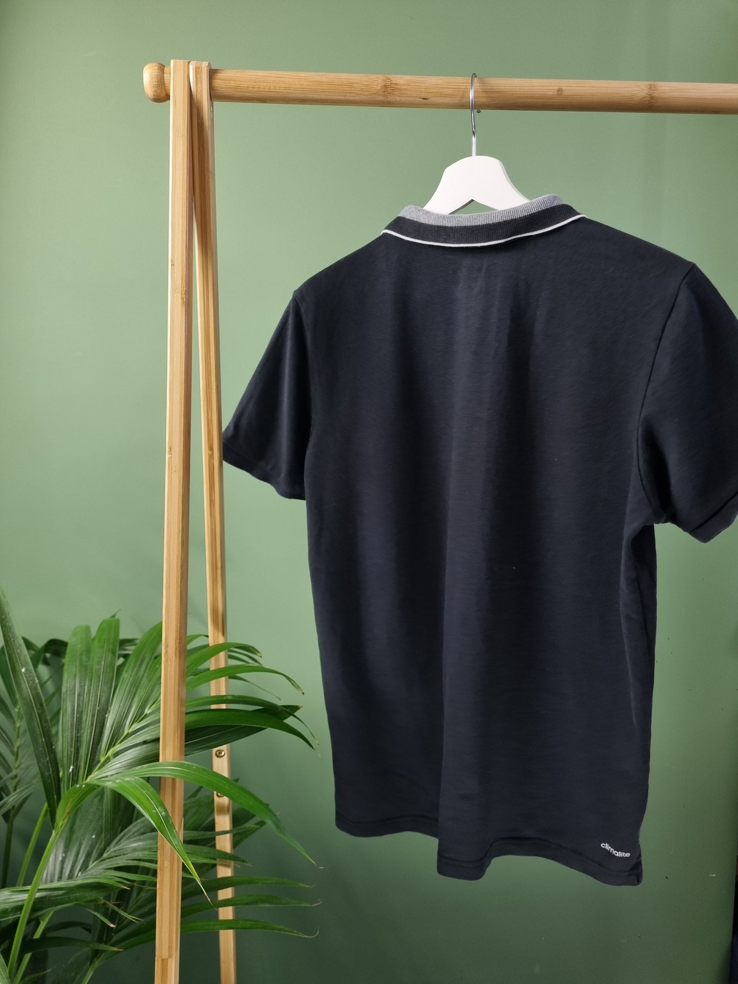 Adidas chest logo polo maat L